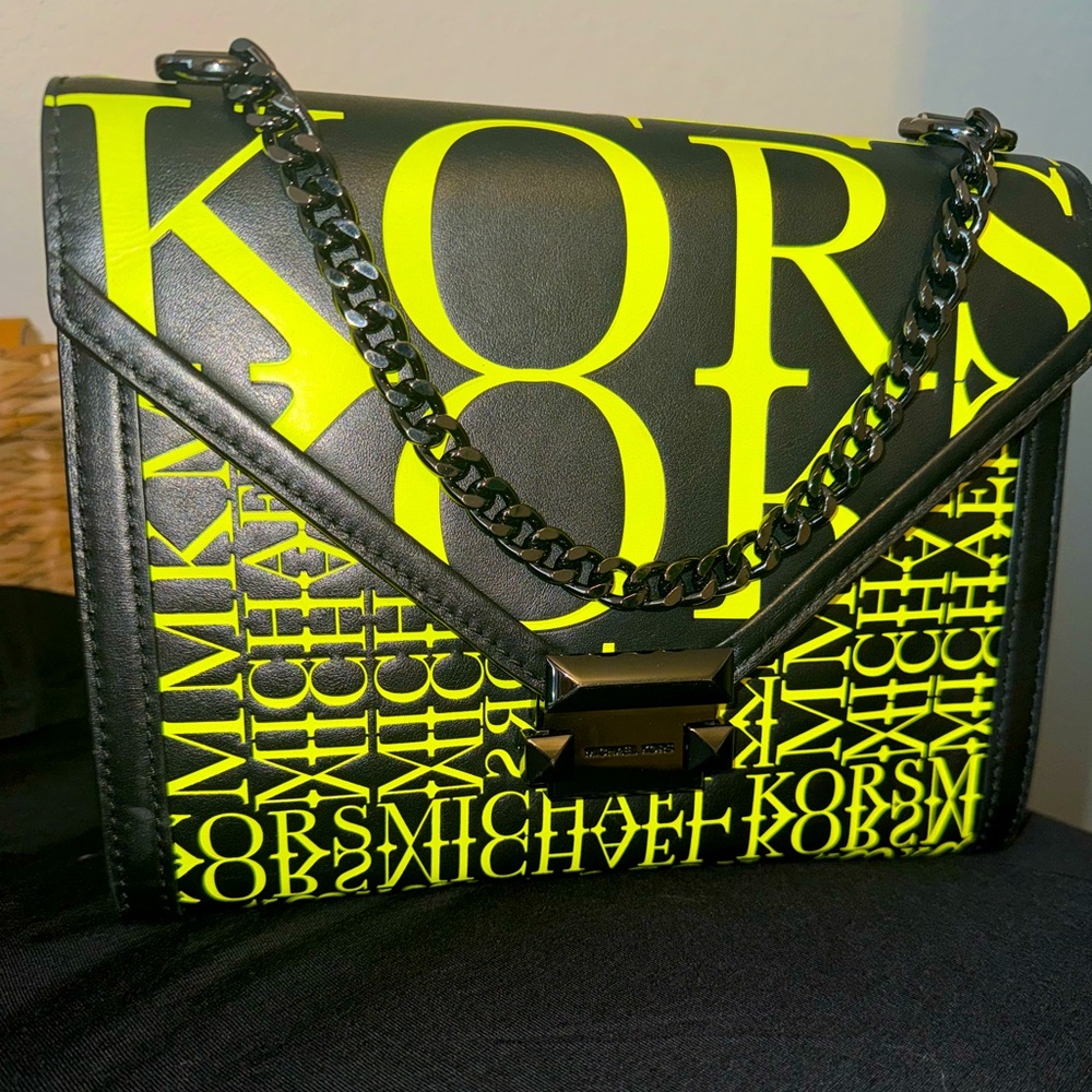 Michael Kors Whitney Large Newsprint Leather Convertible bag